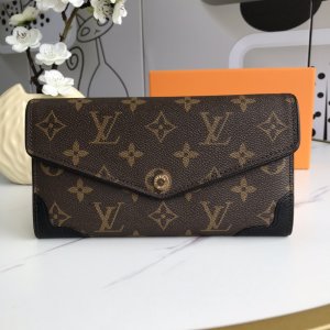 大人気 ブランド LOUIS VUITTON / ルイヴィト...