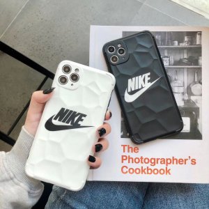 人気 NIKE / ナイキ ケース iPhone 13/13...