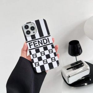 贅沢 ブランド FENDI / フェンディ ケース iPho...