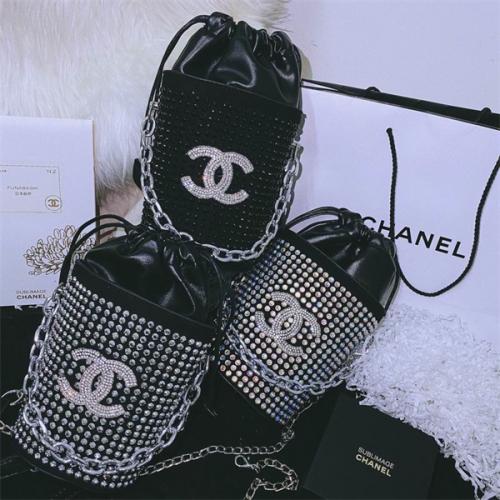 キラキラ シャネル chanel アイフォン ケース15 iphone ケース シャネル風 スマホケース 人気携帯 カバーファッション アイホン ブランドロゴ 可愛い chanel風 芸能人愛用 高品質激安 タオル ロゴ ラインストーン