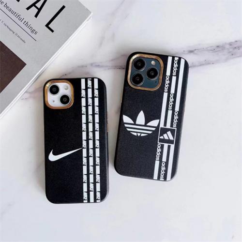 アディダス ブランドiphone15ケース Adidas ソフトレザー 高品質 iphone14plus/14pro maxケース おすすめアイフォン 13/13pro/13pro max カバー レディース メンズ iphone12/11/12pro max ケース