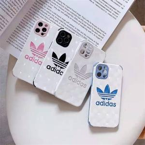 アディダス ブランドiphone15ケース Adidas お...