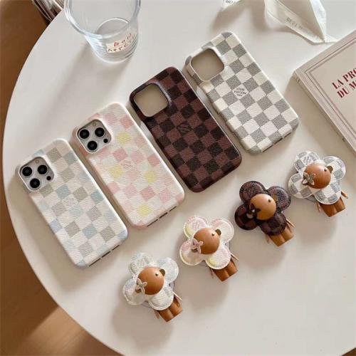 ルイヴィトン LV iPhone16 PRO MAX 15ケース チェック柄 耐衝撃 可愛いフィギュア付き スタンド機能付き ブランド ファッションケース ファッション IPHONE16 PRO MAX14 PRO MAX 15 16ケース ブランド アイフォン15 16ケースファッション