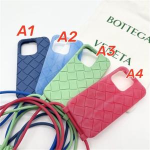 ボッテガ・ヴェネタ BOTTEGA VENETA iPhone16 PRO MAX 15 PRO MAX 14 耐衝撃 ラバーケース ショルダーストラップ付き 高級 ブランド ケース アイフォンケース ファッション iPhone16 PRO MAX 15 PRO MAX 14 ケース