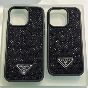 プラダ PRADA iPhone16 PRO MAX 15 PRO MAX 14 サフィアーノレザー 高級スワロフスキー付き ブランドケース 耐衝撃 ファッション iPhoneケース ファッション IPHONE16 PRO MAX14 PRO MAX 15 16ケース ブランド アイフォン15 16ケースファッション