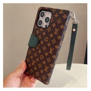 LOUIS VUITTON ルイヴィトン iPhoneケース モノグラム柄 ジップ付き多機能レザーケース スタンド＆ストラップ付き iPhone/Google Pixel対応 高級ブランド風デザイン 人気 ファッションアイテム 人気 高品質 新作 ファッション IPHONE16 PRO MAX14 PRO MAX 15 16ケース ブランド アイフォン15 16ケースファッション 全機種対応