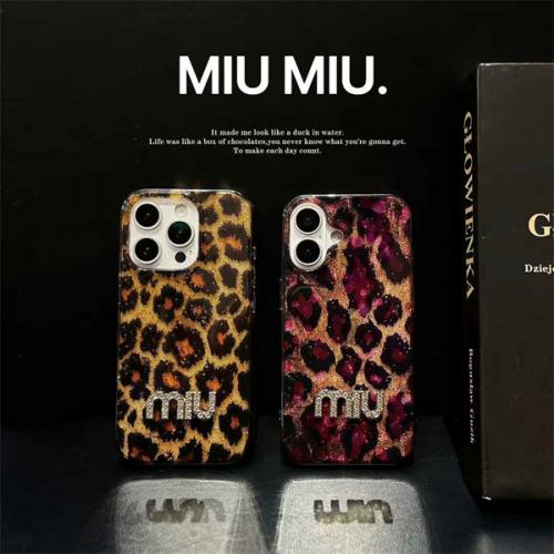 MIU MIU ミュウミュウ iPhoneケース iPhone 14/15/16 Pro Max対応 レオパード柄 グリッターケース ブランドロゴ付き 高級感 スマホケース 新作 ファッション 全機種対応 グーグルピクセル9 Pro Xl 8a 6a 7a 8 Proケース ブランド Google 7a 8 7pro/ 6pro 6aケース ファッションライン デザイン Google Pixel 9/8/7シリーズ対応 人気 高品質 新作 ファッション IPHONE16 PRO MAX14 PRO MAX 15 16ケース ブランド アイフォン15 16ケースファッション 全機種対応