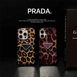 PRADA プラダ iPhoneケース iPhone 14/15/16 Pro Max対応 レオパード柄 グリッターケース ブランドロゴ付き 高級感 スマホケース 新作 ファッション 全機種対応 グーグルピクセル9 Pro Xl 8a 6a 7a 8 Proケース ブランド Google 7a 8 7pro/ 6pro 6aケース ファッションライン デザイン Google Pixel 9/8/7シリーズ対応 人気 高品質 新作 ファッション IPHONE16 PRO MAX14 PRO MAX 15 16ケース ブランド アイフォン15 16ケースファッション 全機種対応